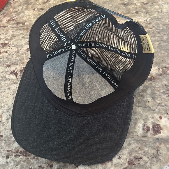 Baseball Cap - Picture 3 of 6